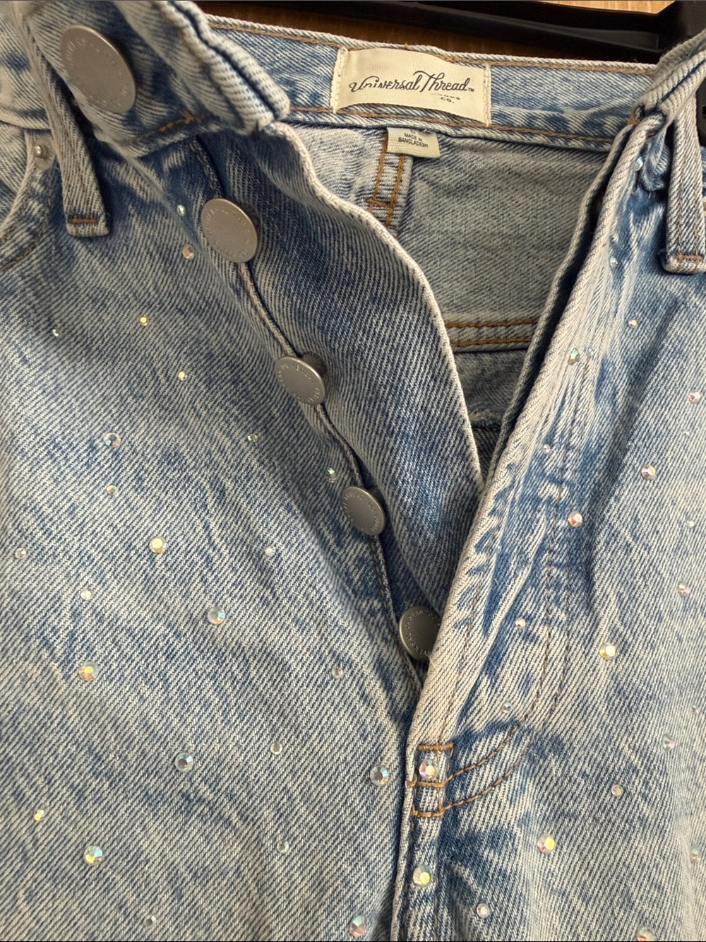 Universal Thread Light Wash Straight Jeans with Crystal Stud Accents - Picture 3 of 4